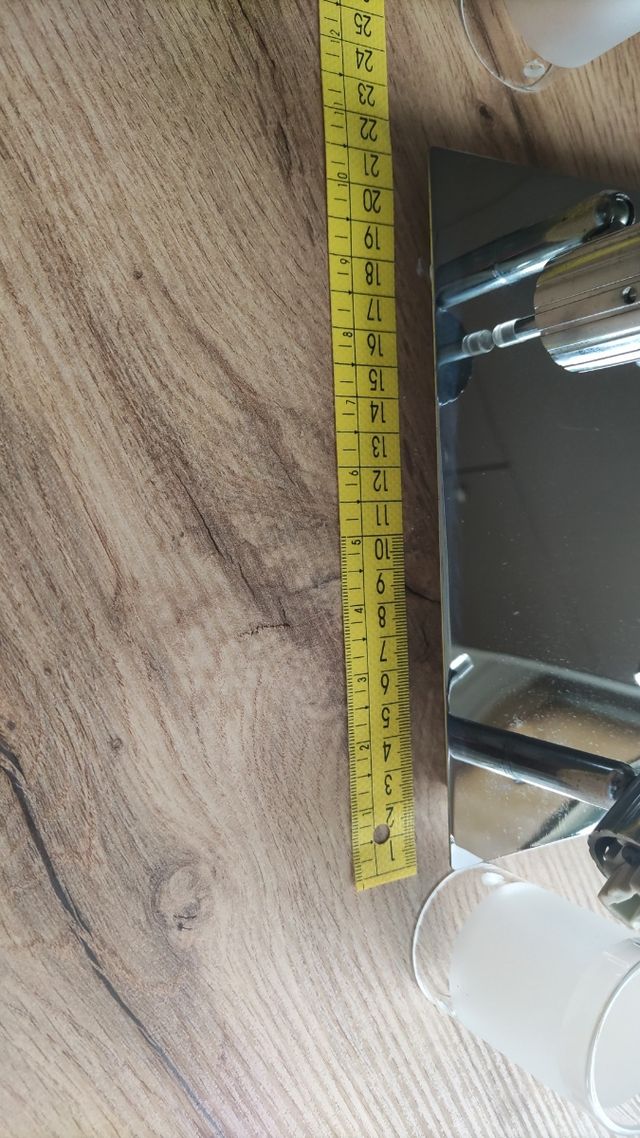 Lámpara de techo cuatro focos.