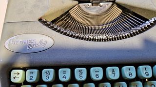 Máquina de escribir antigua