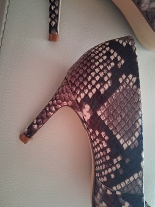 Zapatos Zara Serpiente talla 36