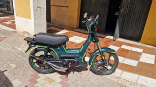 Derbi variant bola 8