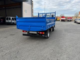 Camión Fuso 3.500kg basculante