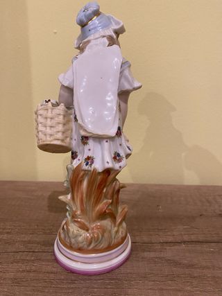 Figura de porcelana antigua