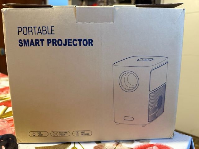 MINI PROYECTOR 4K 16000LUX Modelo Q1