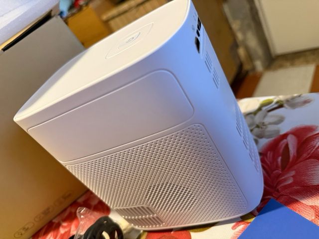 MINI PROYECTOR 4K 16000LUX Modelo Q1