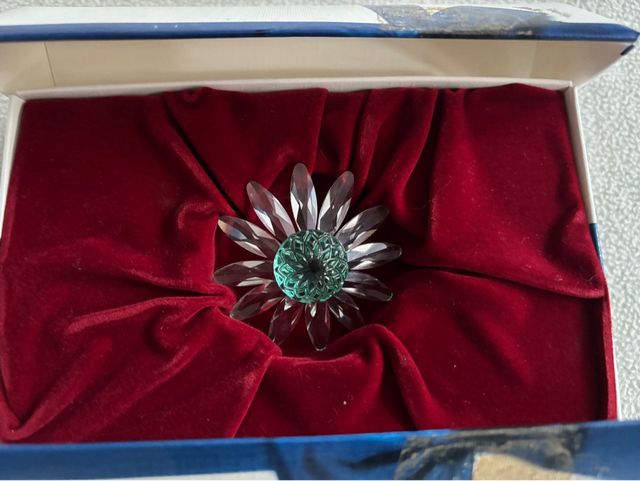 Flor de margarita verde Swarovski