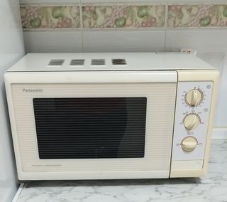 MICROONDAS PANASONIC 23L