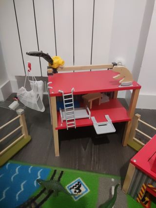 Parque dinosaurios madera