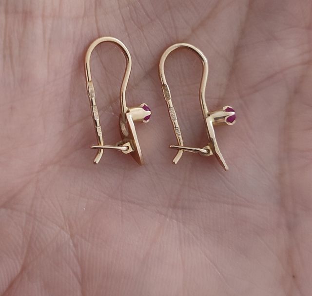 Pendientes rusos antiguos oro con rubí