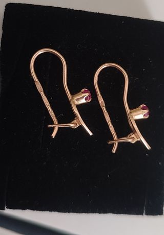 Pendientes rusos antiguos oro con rubí