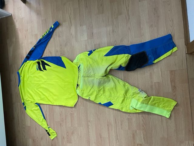 Equipamento motocross Shift