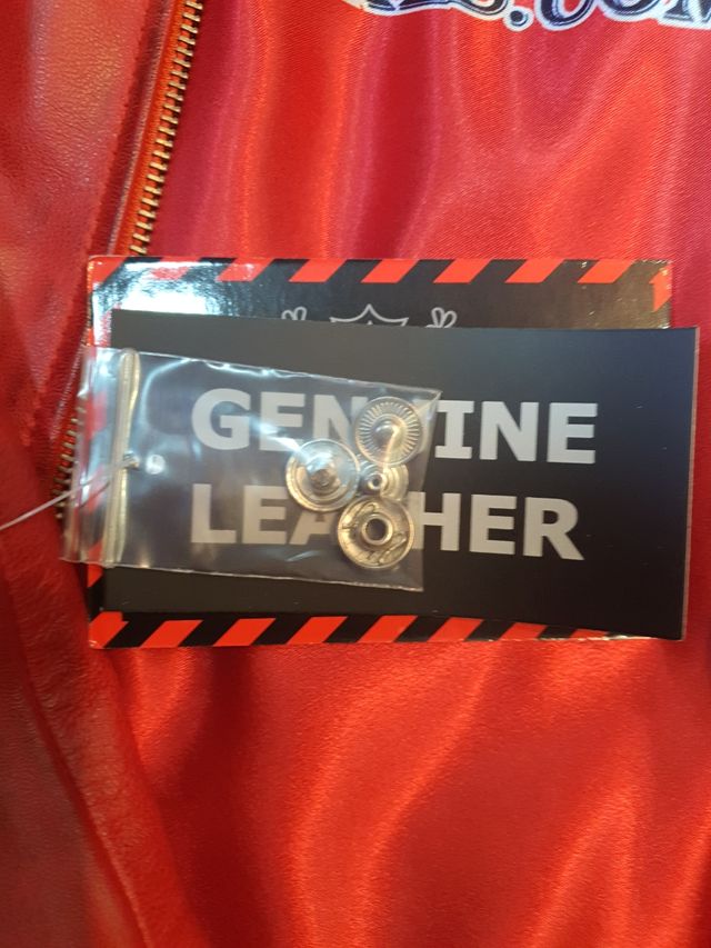 Giacca in pelle rossa