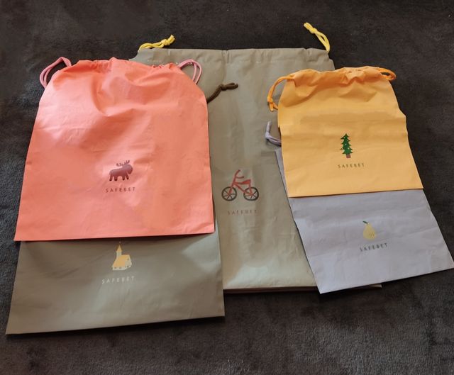 5 sacchetti impermeabili con corda