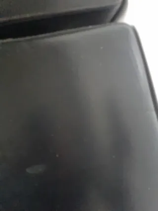 Dos banquetas de 63 cm de altura.