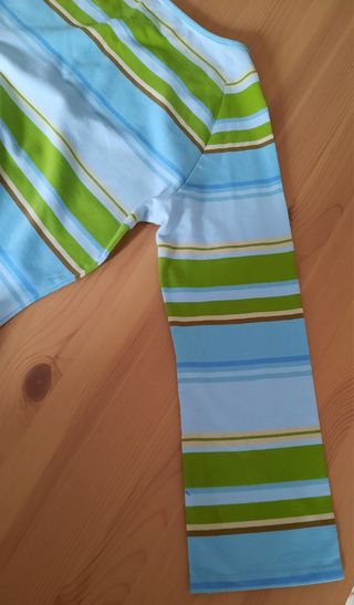 Preciosa camiseta muñeca