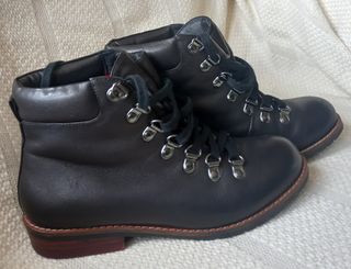 Botas negras de Bimba y Lola