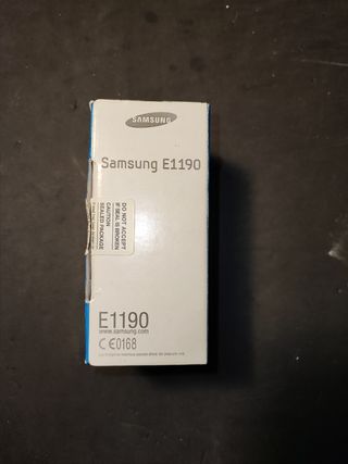 Telefóno móvil Samsung E1190. Nuevo.