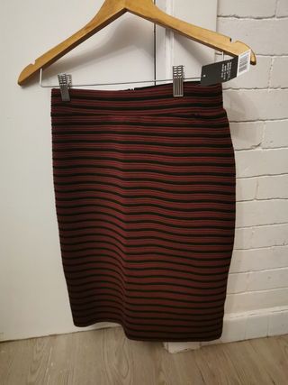 Falda xs, o S. Nueva con etiqueta 