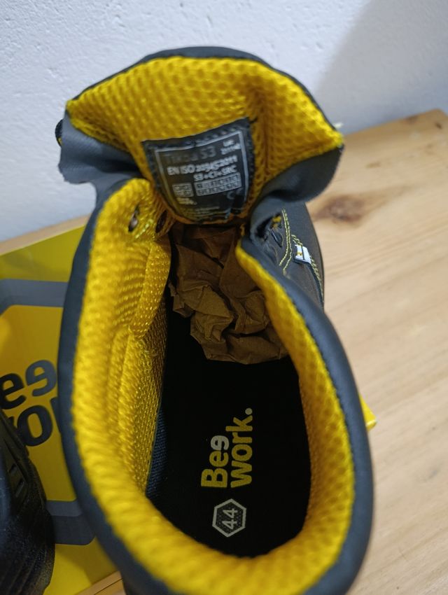 Botas seguridad trabajo.