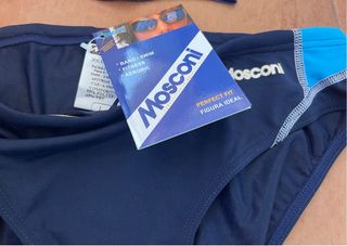 Bañador hombre MOSCONI y gorro de silicona KRAFWIN