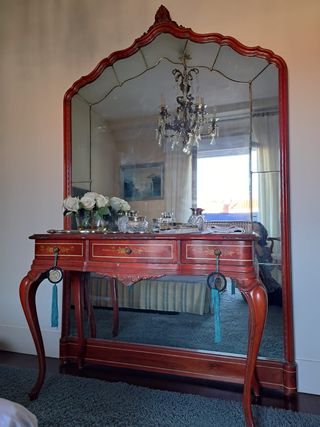 Tocador y espejo estilo chippendale