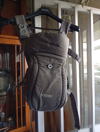 Mochila portabebés.