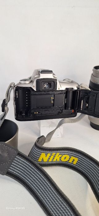 Nikon F-55 camara analógica