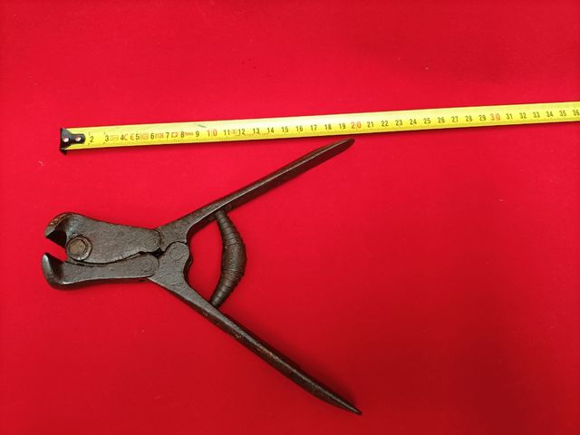 ANTIGUA TENAZA  ALICATE ZIZALLA