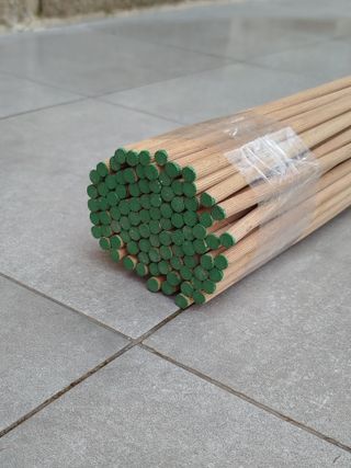 Lote 10 espigas/varillas estriadas de madera 8 mm