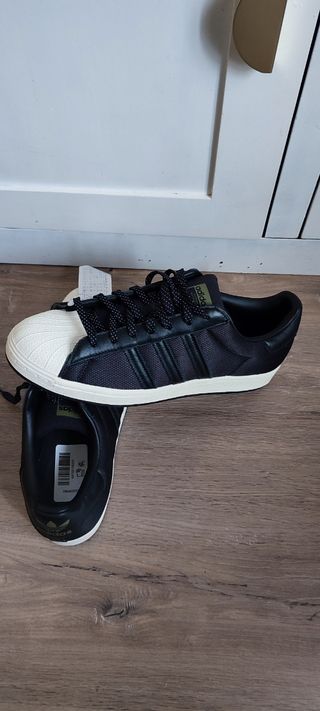 Adidas Superstar Noir talla 45 nuevos