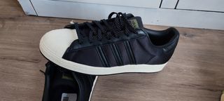 Adidas Superstar Noir talla 45 nuevos