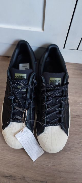 Adidas Superstar Noir talla 45 nuevos
