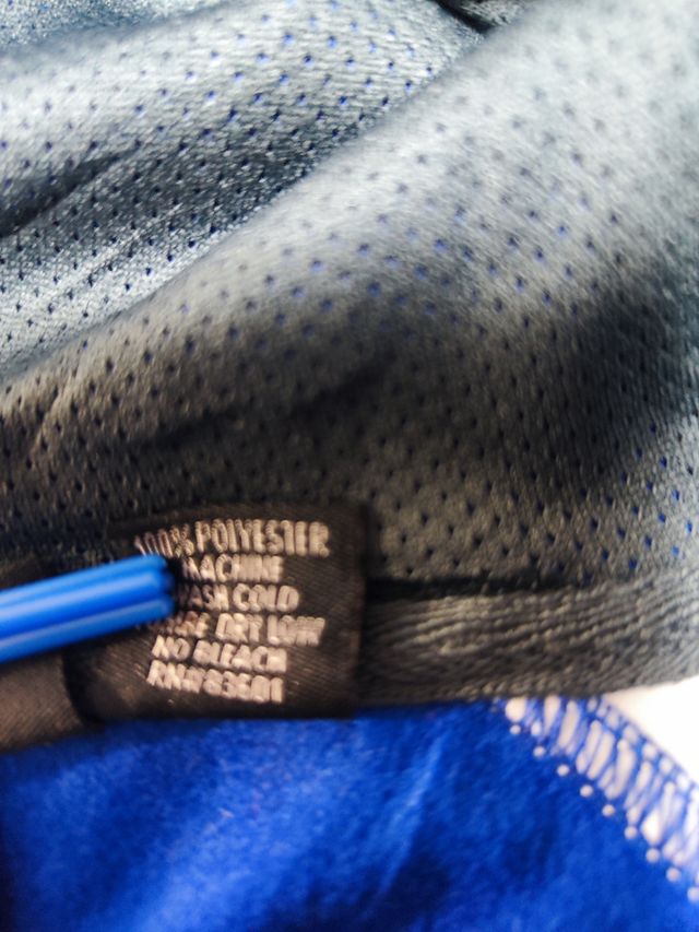 Felpa con cappuccio blu acceso