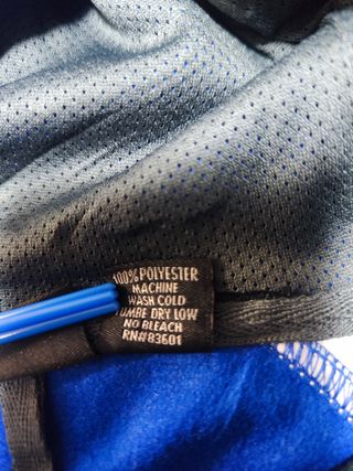 Felpa con cappuccio blu acceso