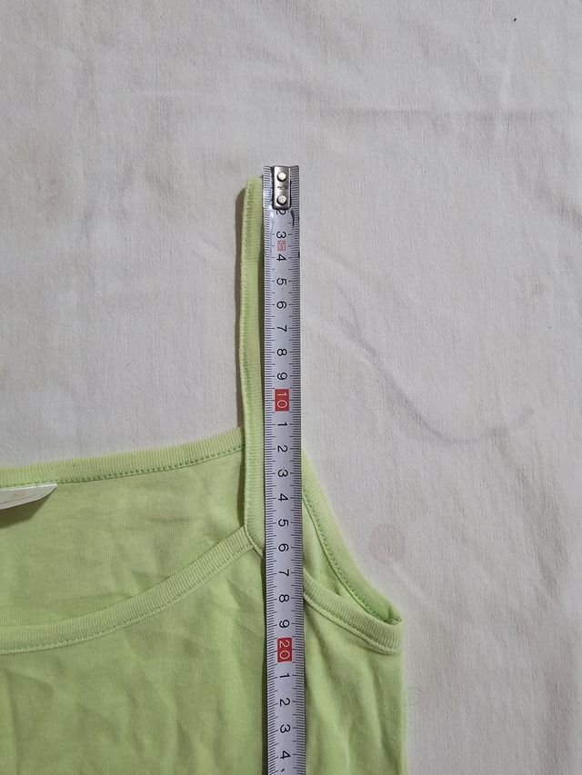 Camiseta básica de tirantes verde pistacho