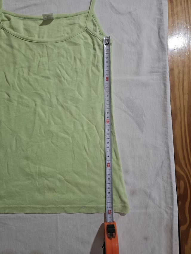 Camiseta básica de tirantes verde pistacho