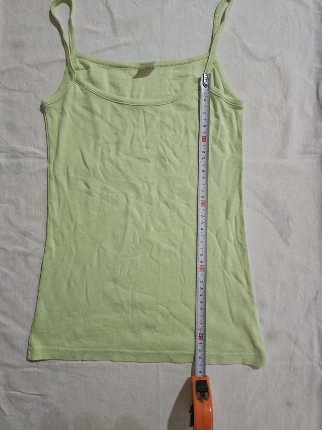 Camiseta básica de tirantes verde pistacho