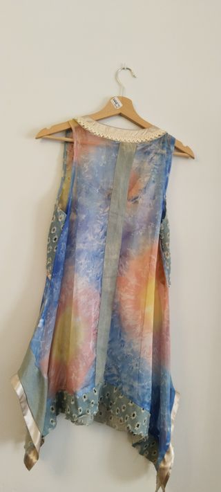 Blusa de colores de mujer