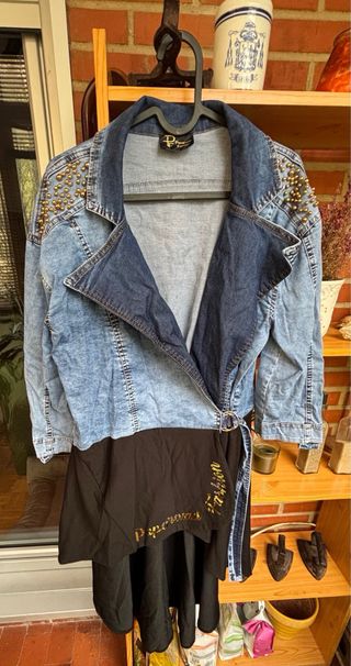 Chaqueta negra y vaquera 