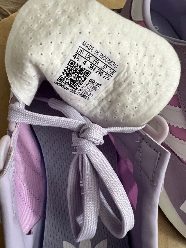 Scarpe Adidas Retropy nuove