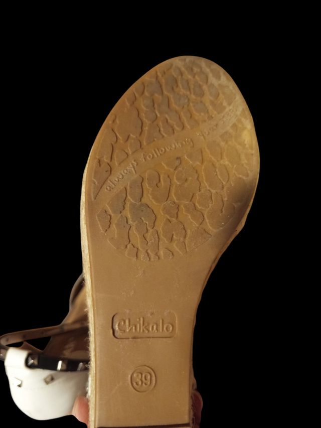  Zapatos de cuñas vaquera.Sin estrenar .