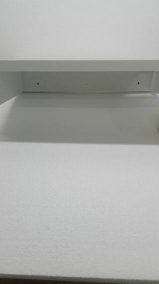 Mensola sospesa bianca