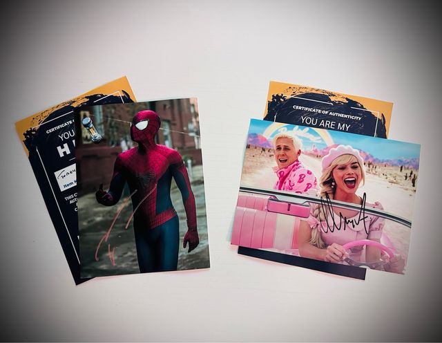 Fotos Firmadas “Tobey Maguire” y “Margot Robbie”