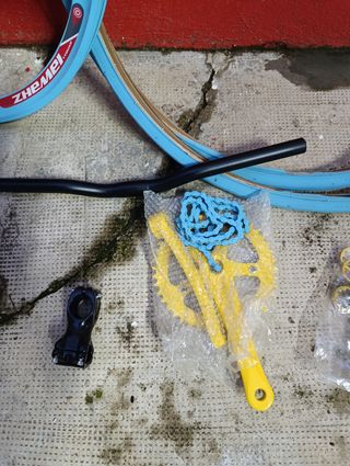 Pack material fixie