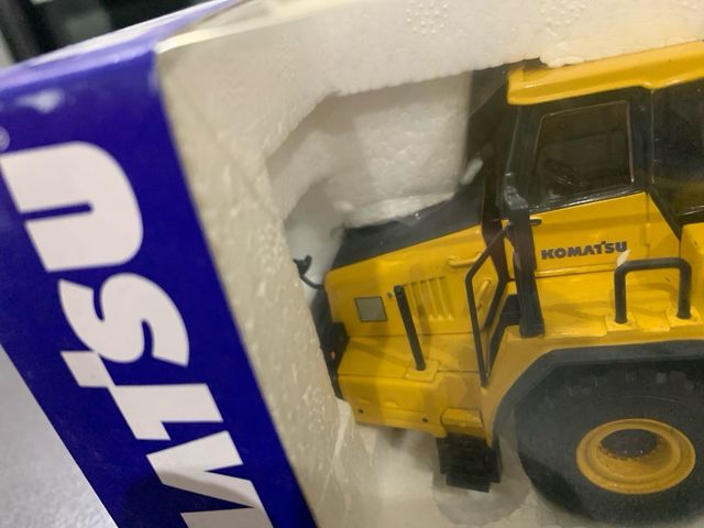 Lagarto komatsu HM 400 de joal