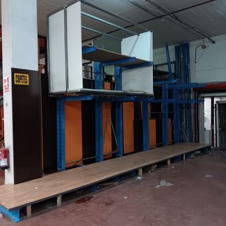 Estanterías modelo Cantilever marca OHRA