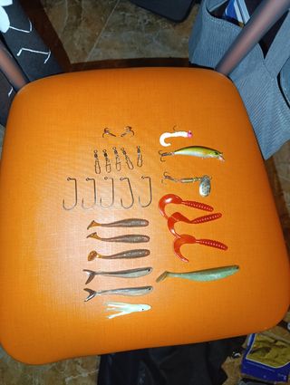 Lote 25 señuelos pesca 