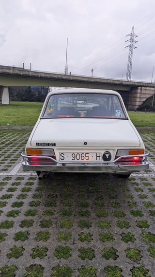 Renault R12