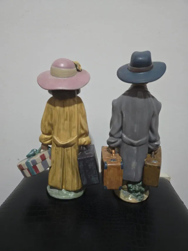 Lladró 2  Figuras  porcelana Gres