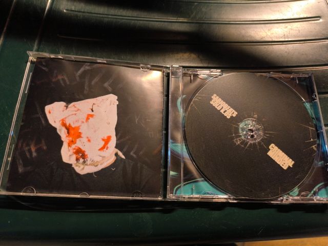 Solo KO Criminal minded Firmado