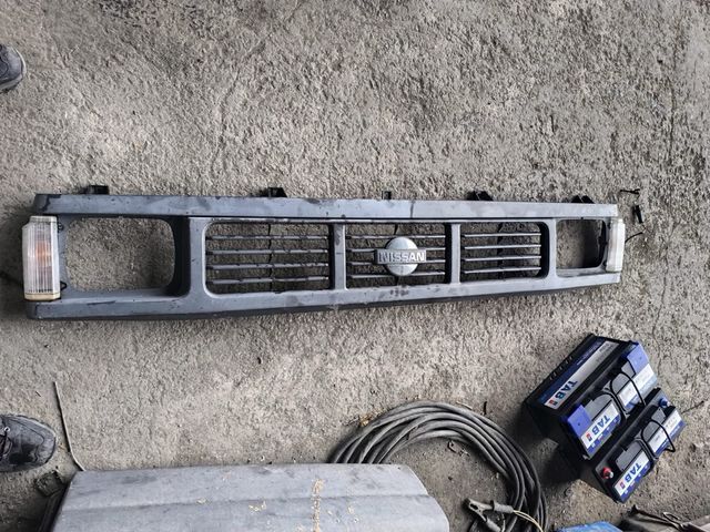 Parrilla nissan patrol k260